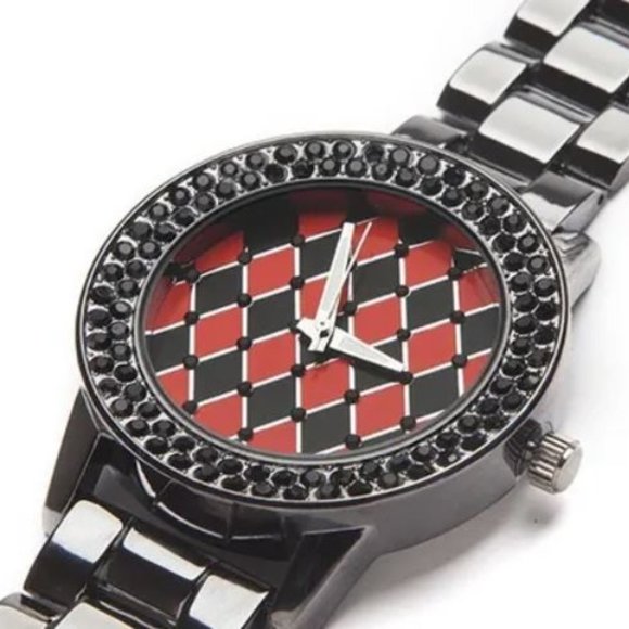 HARLEY QUINN WATCH (NIB) - Picture 2 of 10